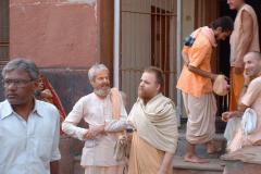 282646_298620323568266_468206905_n