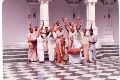 467480_253797781383854_1673243554_o