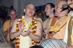 485884_253821281381504_1851111607_n