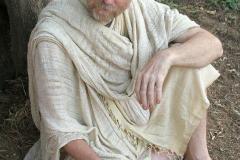 536075_292388537524778_1358419731_n