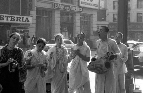 Аиндра Прабху на санкиртане