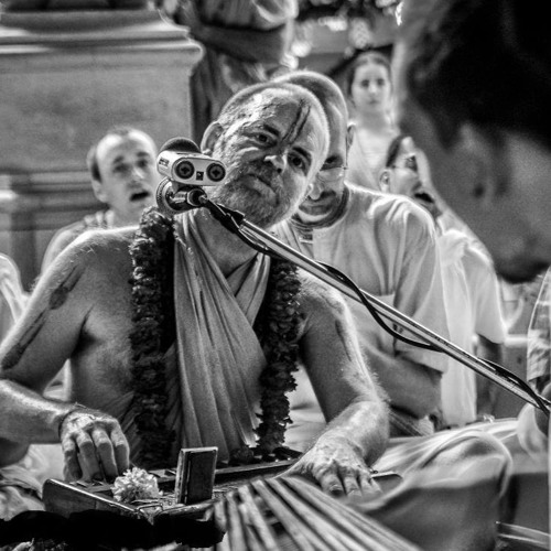 Биография Аиндра Прабху